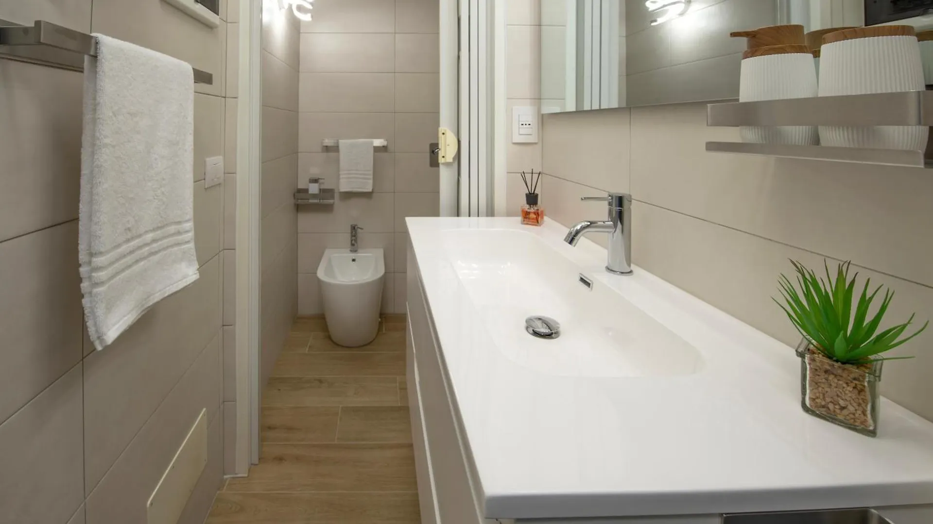 Loft32Pavia, Moderno Appartamento Di 60Mq In Zona Stazione Italia